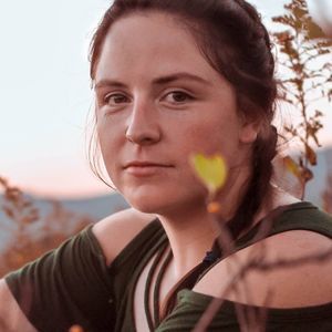 Meet your Posher, Chrissy